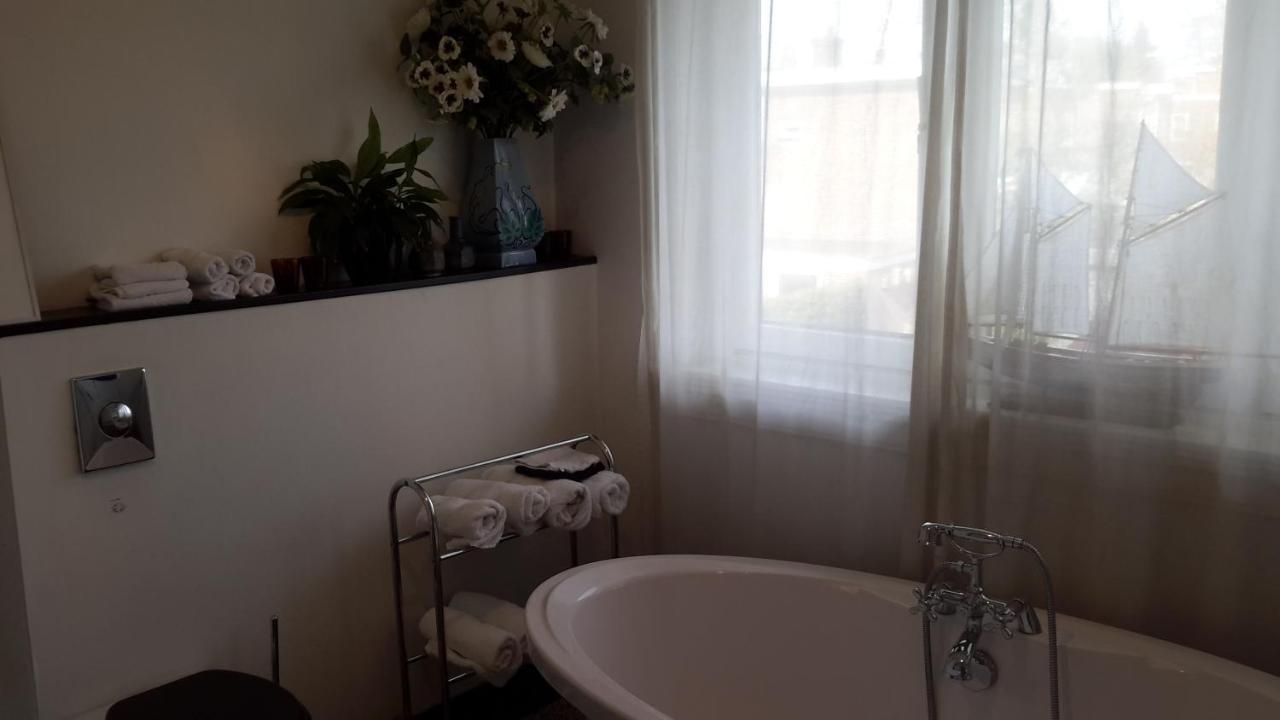 Place 2 Be Bed & Breakfast Eindhoven Exterior photo